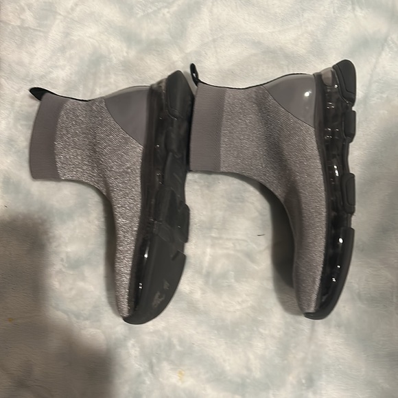 MK used grey sock boot size 6 - Picture 2 of 6